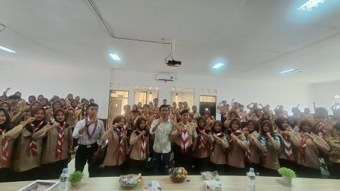 Kordiv HP2HM Bawaslu Kota Banjar saat Foto bersama peserta LDK DKC Kota Banjar