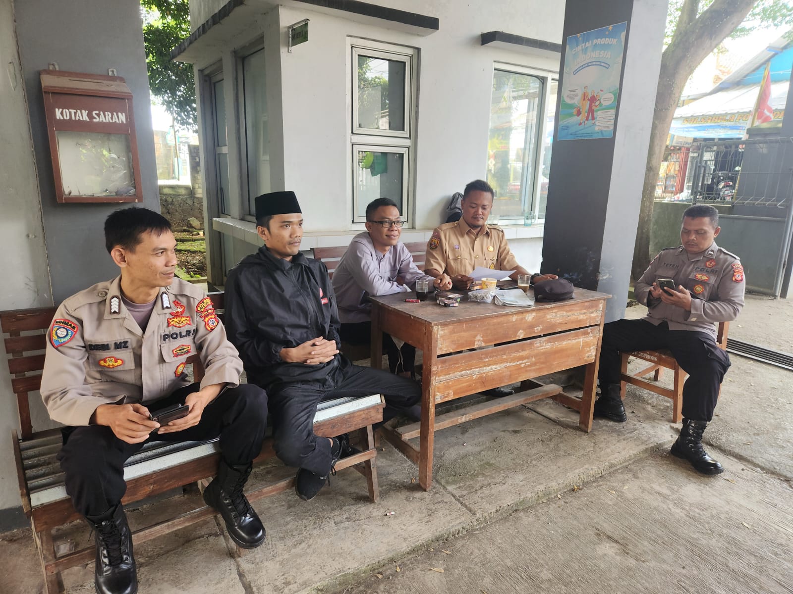 kordiv HP2HM kota Banjar saat melaksanakan konsolidasi demokrasi dengan pihak sekolah MAN Kota Banjar