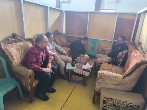 Koordinasi data dan sosialisasi posko aduan masyarakat perihal pemutakhiran data pemilih berkelanjutan di Desa Binangun Kecamatan Pataruman Kota Banjar