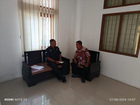 Staf Bawaslu Kota Banjar saat Melaksanakan Uji Petik di Desa Waringinsari (27/08/026)