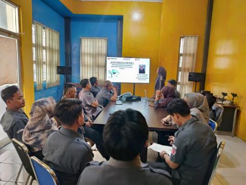  Bawaslu Kota Banjar terus mendorong peningkatan kualitas tata kelola administrasi melalui pemanfaatan teknologi digital. Salah satu upaya yang dilakukan adalah penerapan digitalisasi arsip Surat Pertanggungjawaban (SPJ) sebagai langkah untuk mewujudkan pengelolaan arsip yang lebih efektif, efisien, tertib, dan mudah diakses.