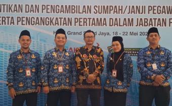 Ketua Bawaslu Kota Banjar Rudi Ilham Ginanjar saat mendampingi PNS Bawaslu Kota Banjar terlantik, bertempat di Hotel Grand Sahid Jaya, Jakarta