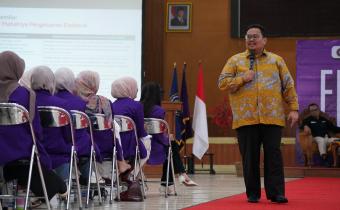 Ketua Bawaslu Rahmat Bagja menjadi narasumber dalam Seminar Nasional di Universitas Galuh, Rabu (10/06/2026). Foto: Pemberitaan dan Publikasi Bawaslu RI