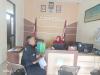 Staf Bawaslu Kota Banjar saat melaksanakan uji petik data pemilih berkelanjutan di Kelurahan Muktisari (27/08/2026)